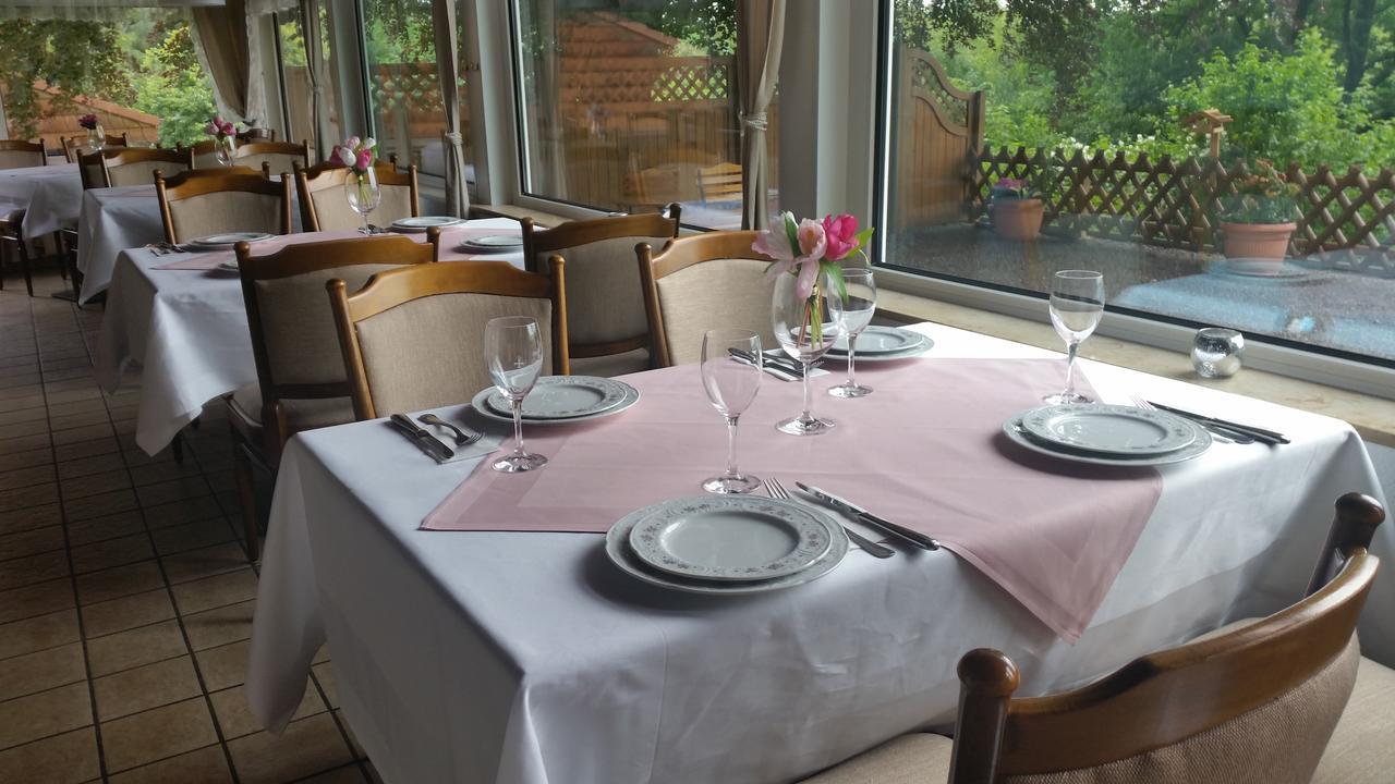 Landgasthaus Zu Den Erdfaellen 바트피르몬트 외부 사진